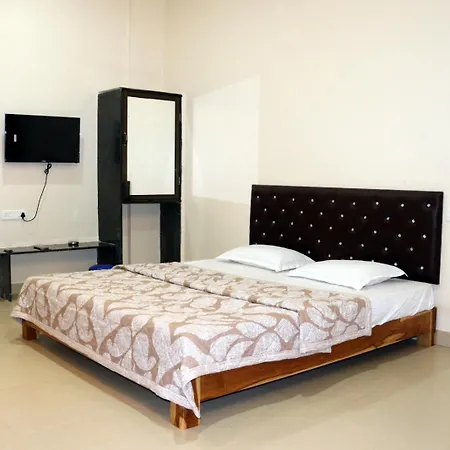 Exotic Oceanview Apartment Malvan Exterior photo