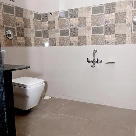 Exotic Oceanview Apartment Malvan Exterior photo