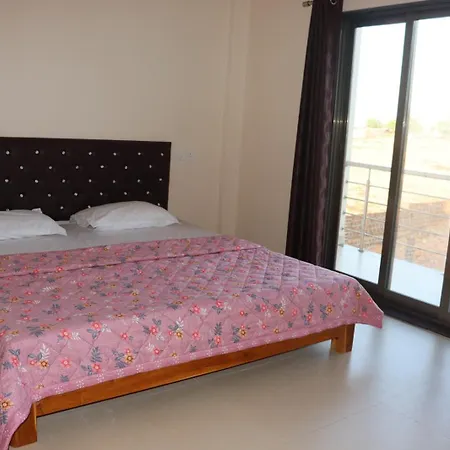 Exotic Oceanview Apartment Malvan Room photo